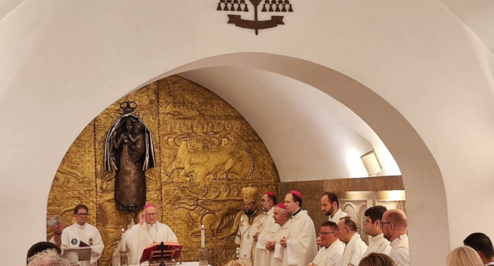 Szűz Mária, Magyarok Nagyasszonya, Magyarország főpátrónája