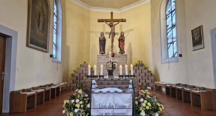 2026 ÁPRILIS 13 ÉS 19 KÖZÖTT