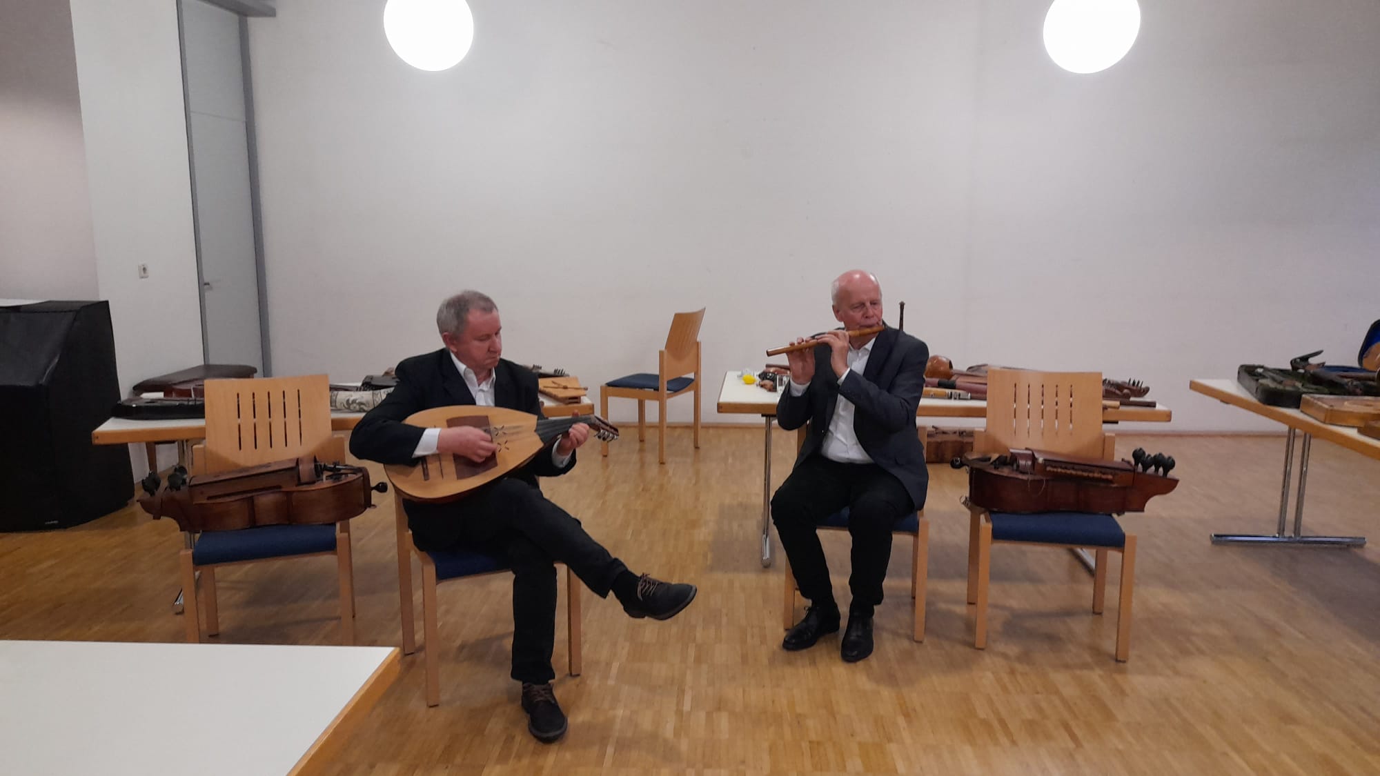 Síppal, dobbal…70 év – 70 hangszer